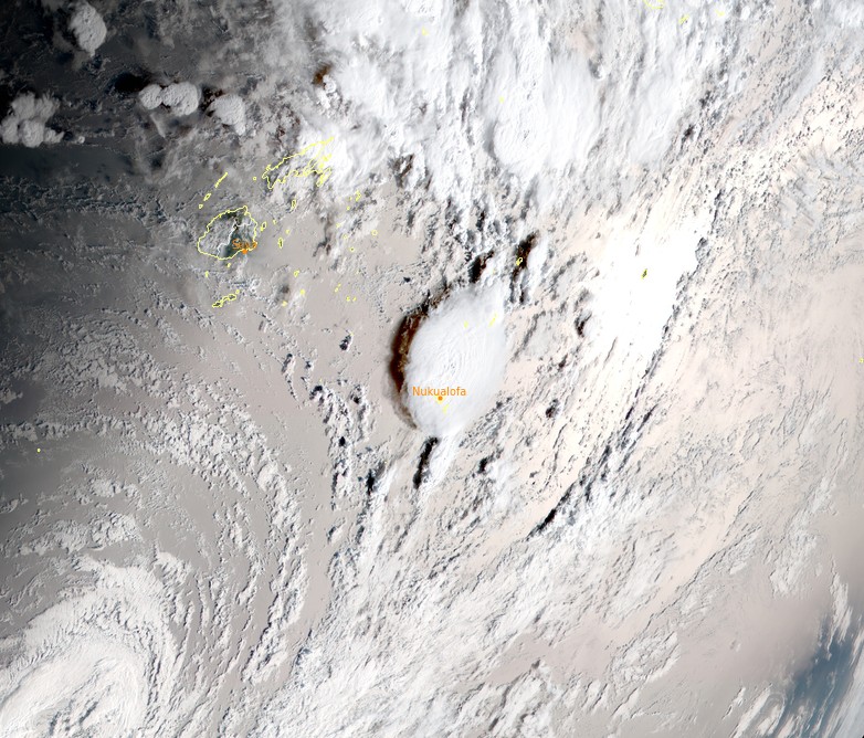hunga-tonga-hunga-haapai-eruption-january-13-2022-1850z-himawari-8-bg.jpg