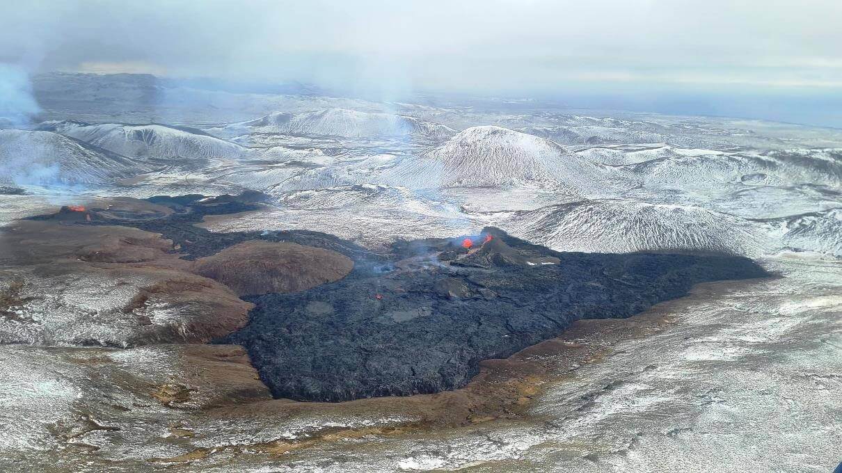 islanda-vulcanic-erruption-2021-lava-field-live-image-terremoto