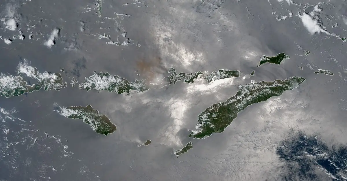 Immagine satellitare della cenere prodotta dal vulcano Lewotobi, Indonesia, alle 0440 UTC del 9 novembre 2024 F